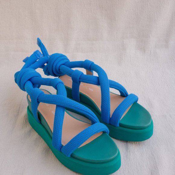 Node by Issey Miyake x United Nude - Picture 5 of 5